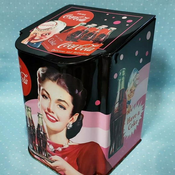 VTG 1999 Nice Coca Cola Tin Slant Lid Pretty Lady - Picture 3 of 8